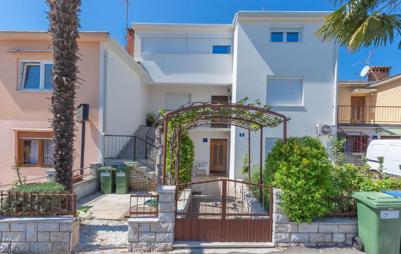 Irena Apartma *